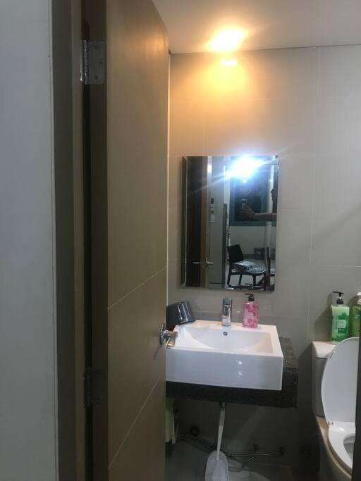 Lovely 2 Bed Room Condo Infront Of Naia Terminal 3 Manila Exterior foto
