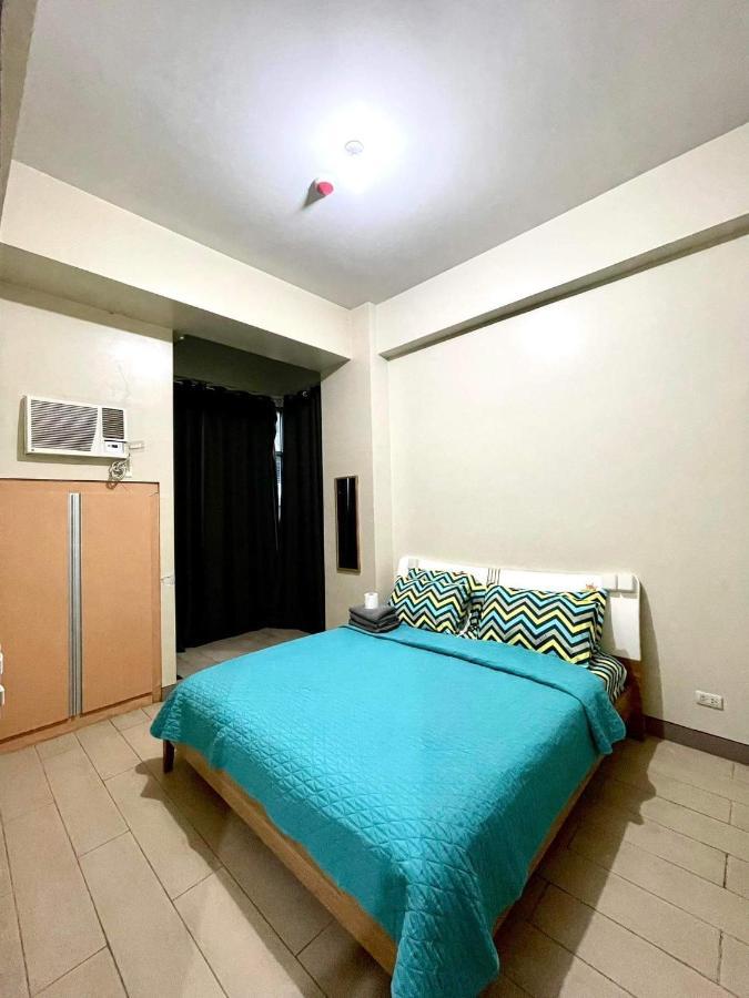 Lovely 2 Bed Room Condo Infront Of Naia Terminal 3 Manila Exterior foto